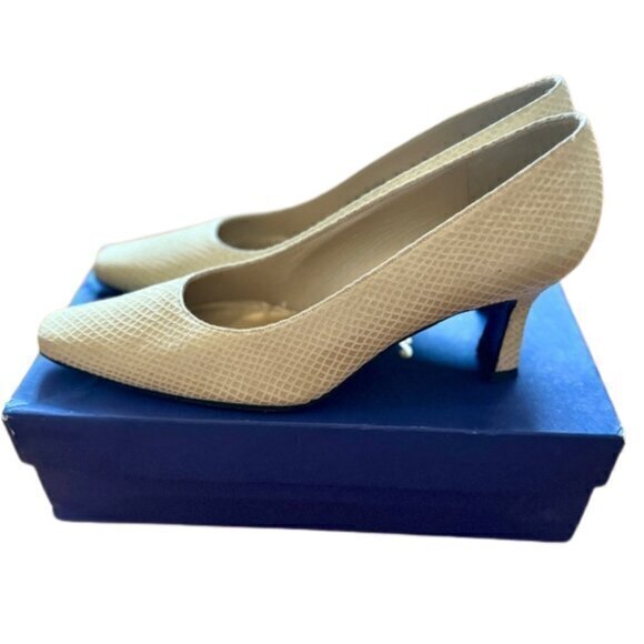 Stuart Weitzman Shoes - 👡STUART WEITZMAN Women's Samoa Beige Serpent Heels- Size 5W